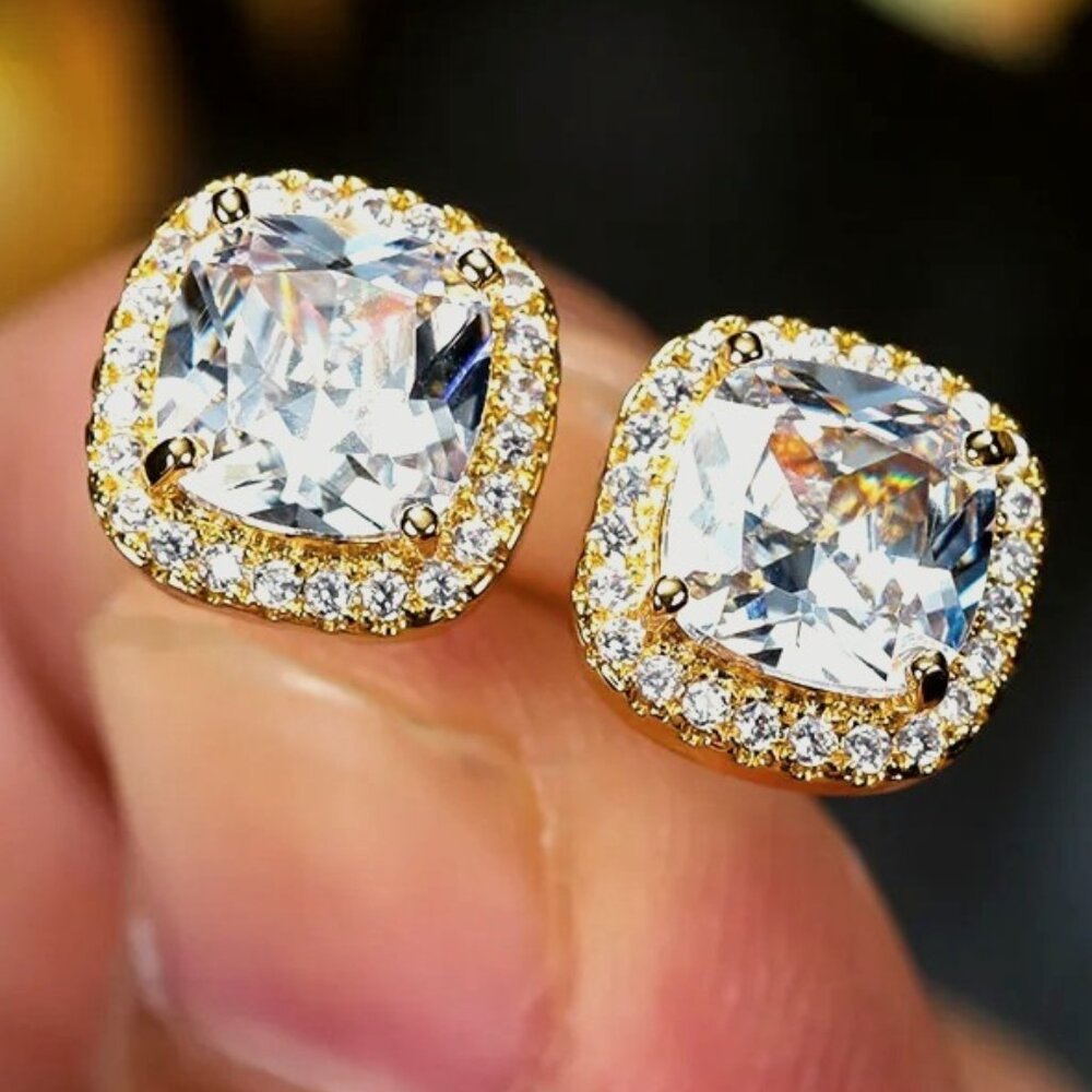 🆕 2.00 Carat Princess Cut Halo Diamond Earring Studs, 18K Yellow Gold 🆕